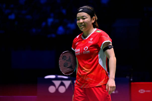 羽毛球技术术语科普：吊球、劈杀、搓球等动作解析