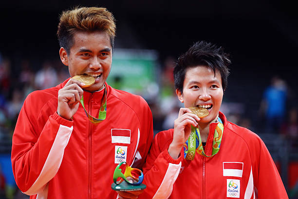 新手必看！100元以内羽毛球拍选购指南