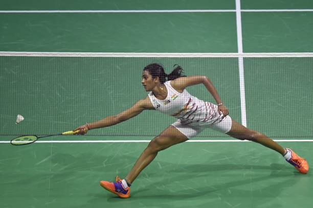 如何用体育绘图辅助羽毛球正手高远球教学