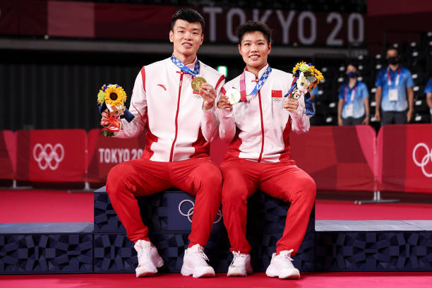 杜的粉丝互动：社交媒体上的暖心瞬间与球迷故事