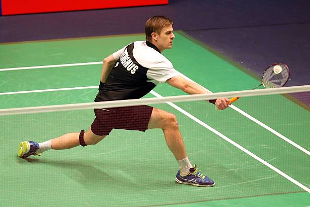 双打神器推荐：500元内高性价比羽毛球拍TOP5