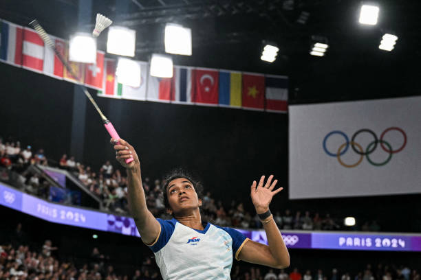 羽毛球场地规格指南：从划线到净高的完整标准