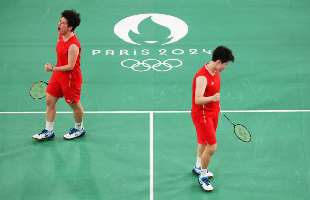 掌握扣杀威力！羽毛球扣杀动作分解图解指南