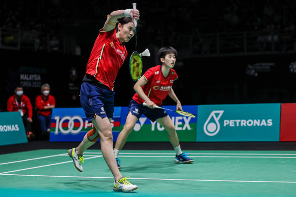 羽毛球场地规划必知：单打与双打的尺寸与布局技巧