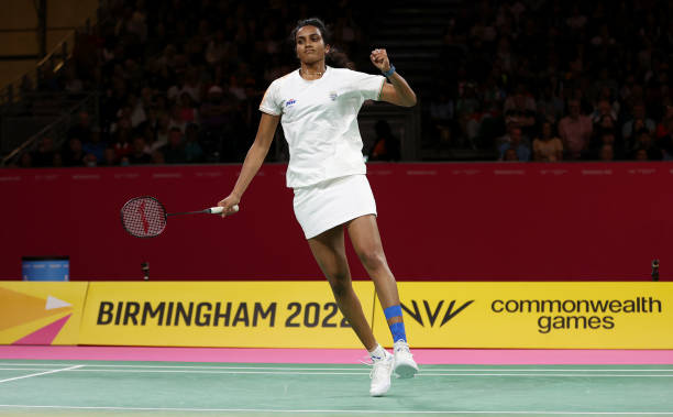 羽毛球场地线绘制技巧：如何确保尺寸精准不偏差？