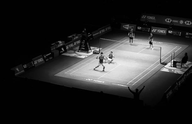 羽毛球拍4U和6U怎么选？看完这篇不再纠结！