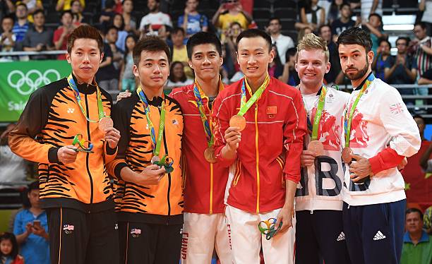 羽毛球场地面积计算：从尺寸到实际占用空间