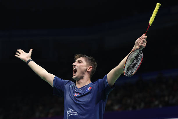 羽毛球握拍全攻略：不同打法对应的握拍技巧解析