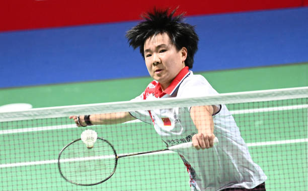 羽毛球场地尺寸与灯光高度的合理搭配