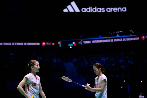 羽毛球反手击球动作标准：如何提升稳定性和力量