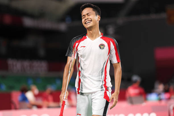 轻量VS进攻型？如何选择最适合你的羽毛球拍