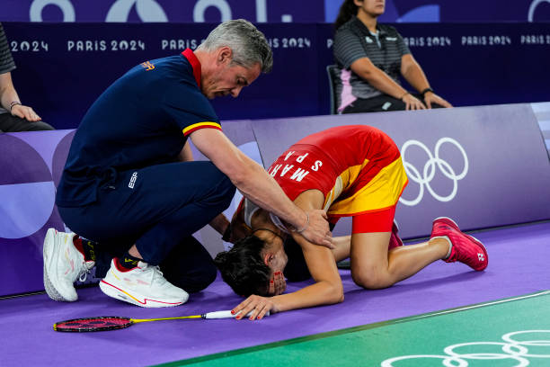 羽毛球爱好者的福音：学校训练馆新增8块标准场地