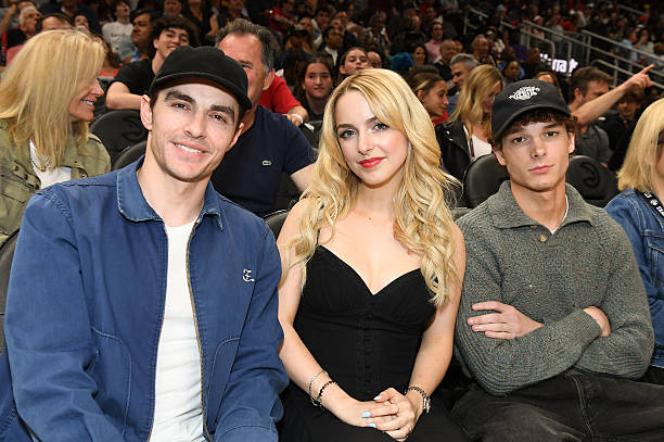 探讨nba直播在线观看免费雨燕中的情感纠葛与人性挣扎