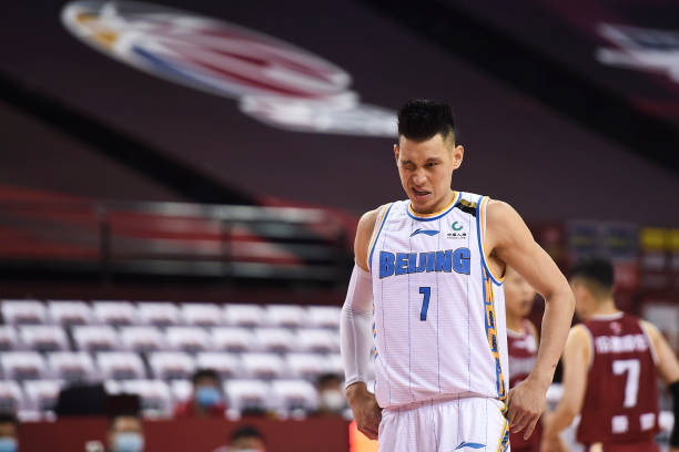 提供实用信息，如赛程表，增加粘性