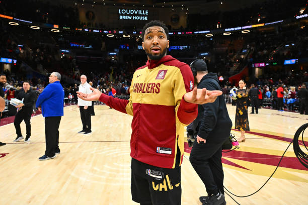 篮球规则常见问题解答：解决你的疑惑与困惑