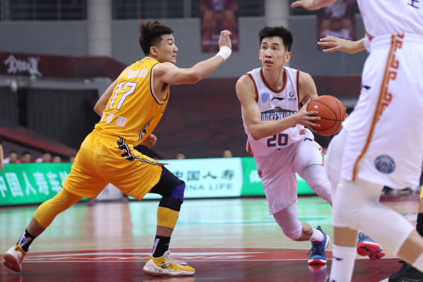 高中学校篮球篮板下沿高度：学生安全与运动表现的双重考量