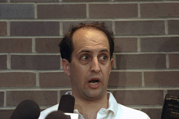 NBA总决赛前瞻：专家预测谁将捧起奥布莱恩杯？