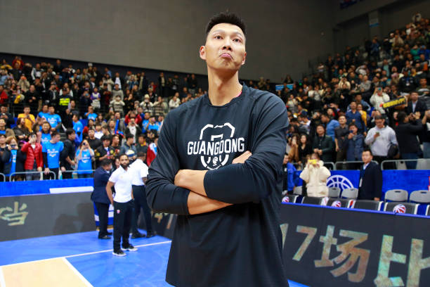 哈登复出首战砍两双，76人轻取老鹰，球迷欢呼其回归