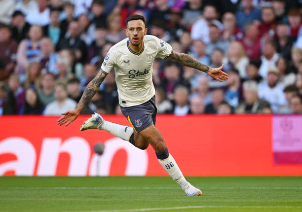 古利特的足球智慧：超越时代的战术理解力