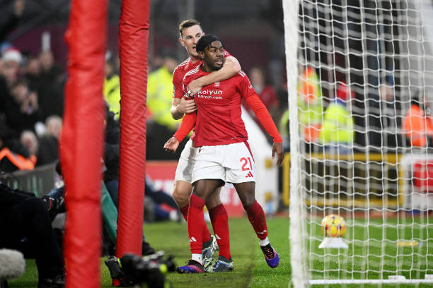 梅西签名鞋款盘点：从Adidas到个人品牌