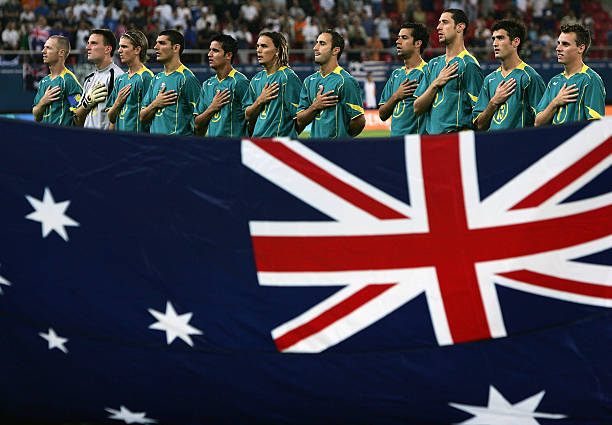 裁判视角：点球扑救后为何禁止二次触球？