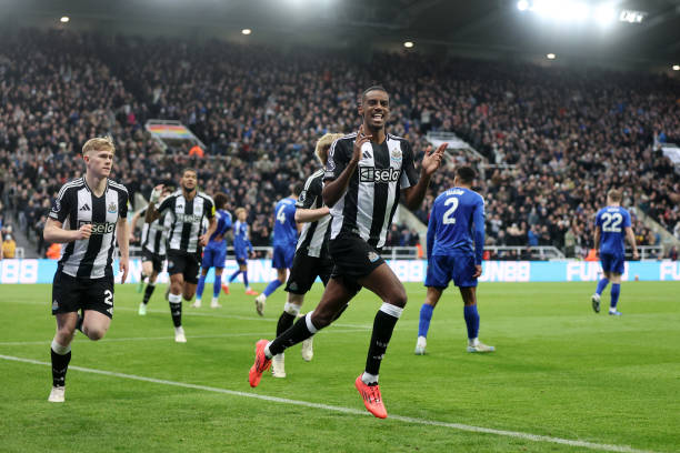 姆巴佩欧冠关键助攻，巴黎逆转晋级半决赛