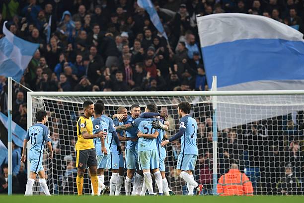 (突出“独家”和具体数字)