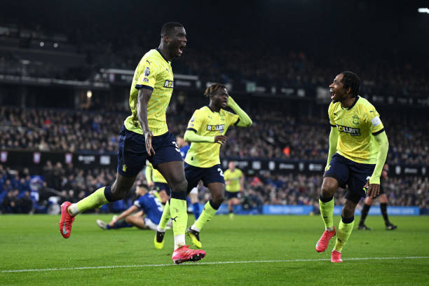 （吸引新手，强调“金币自由”这一核心目标）