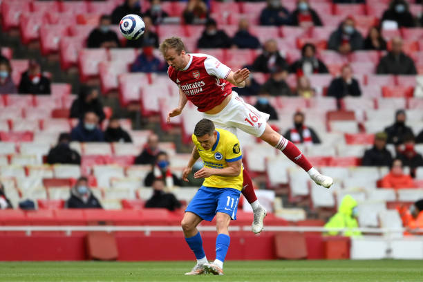 黄金右脚：足坛历史上最具威胁的传中专家