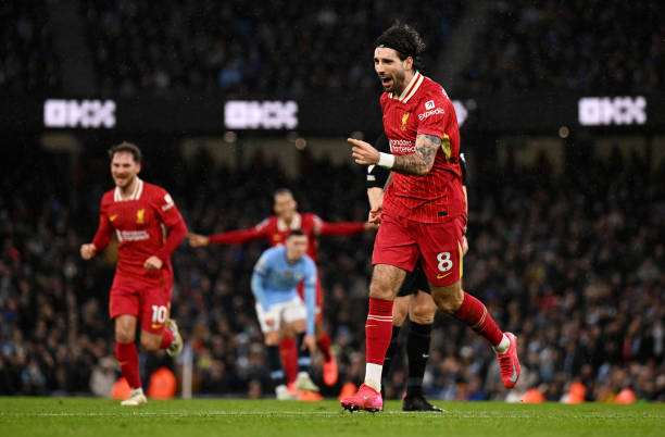 AC米兰传奇！范巴斯滕红黑生涯的十大高光进球