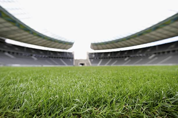 耐克传奇系列足球鞋推荐：舒适与触感的完美结合