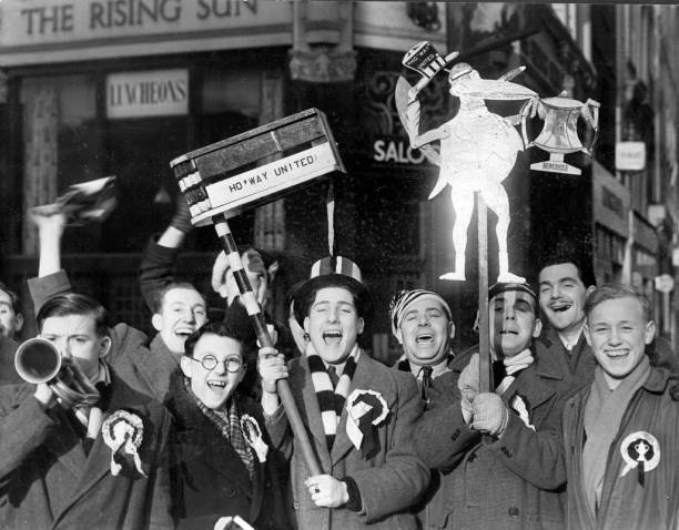 曼联欧冠夺冠庆典：球员、教练与球迷的狂欢时刻