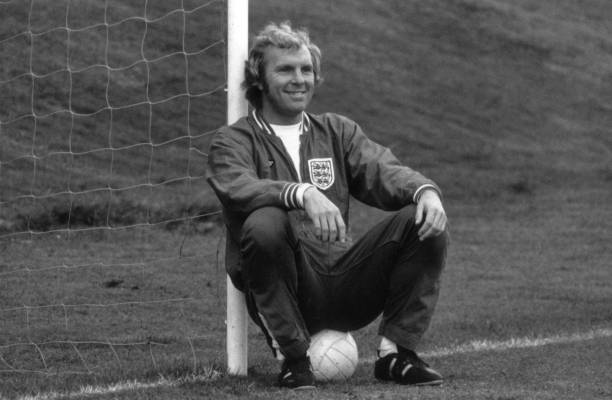 欧冠决赛全场集锦：从开场到捧杯的每一刻