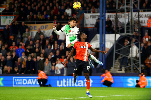 胜率背后的秘密：FIFA足球世界胜率查询与战术调整