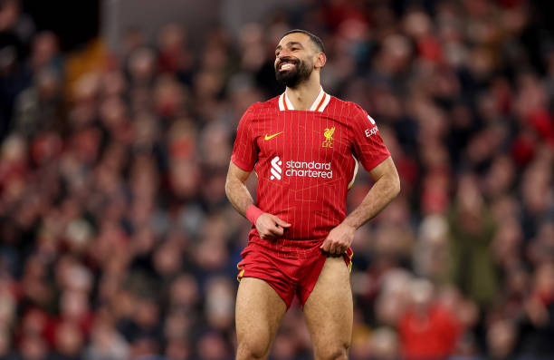 中超青岛队首发11人名单公布，后防线迎来老将复出