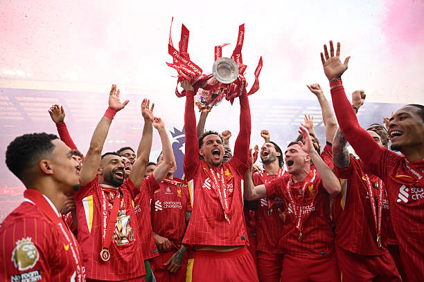 齐达内：球员时代的辉煌与如今执掌法国队的雄心