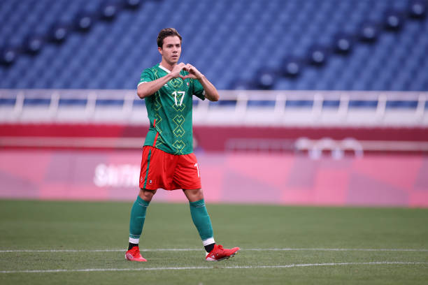 沙拉盘还是大耳朵杯？德甲冠军奖杯名称解析