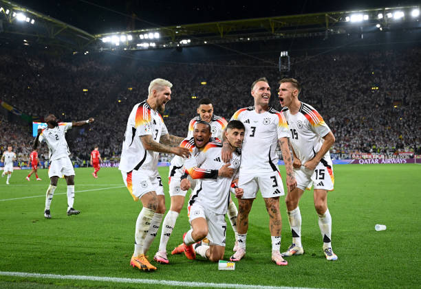 从伯纳乌到卡斯蒂亚：劳尔如何带领皇马二队重塑辉煌