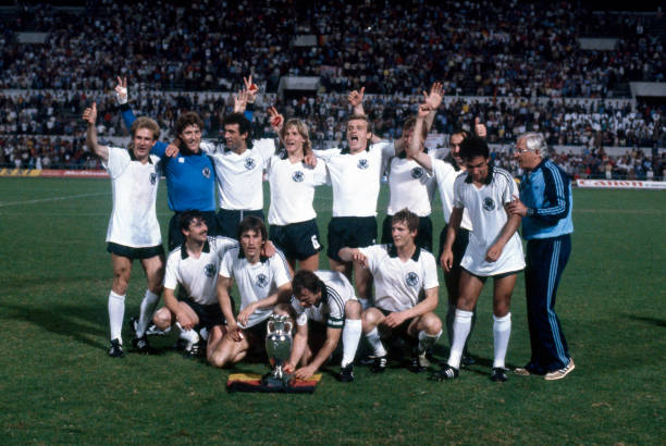 （按时间顺序讲解比赛从开始到结束的各个环节）