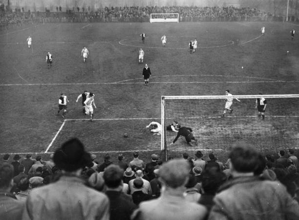 风格：明星效应/游戏化型，利用名人效应和趣味性