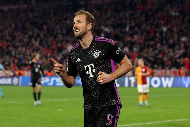 深度分析型，探讨背景故事