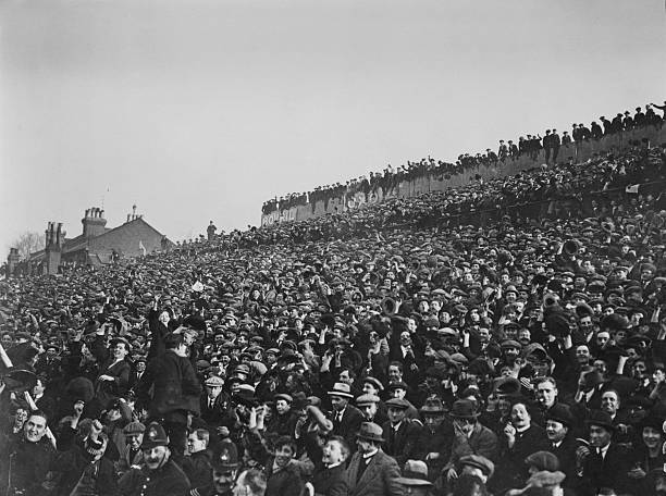 莱万高清图集：从多特到巴萨的巅峰定格