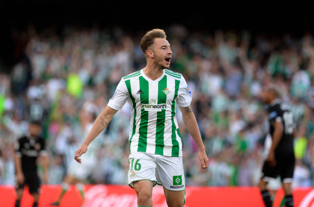 “决战莫斯科”之球：见证巴萨梦三王朝开启的标志性信物