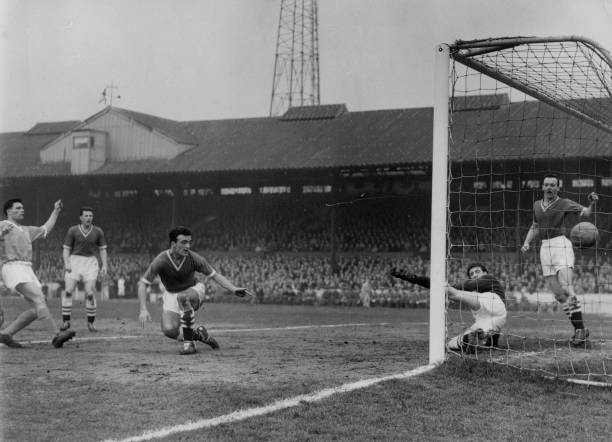 姆巴佩转会费引争议：值不值5亿？足坛专家激烈辩论