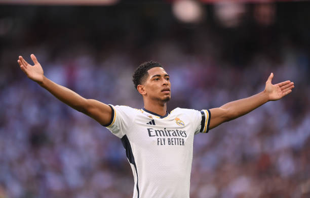 法甲标志高清解析：色彩与象征意义