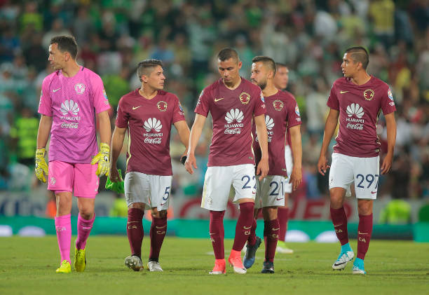 八人制足球基础阵型解析：从2-3-2到3-2-2