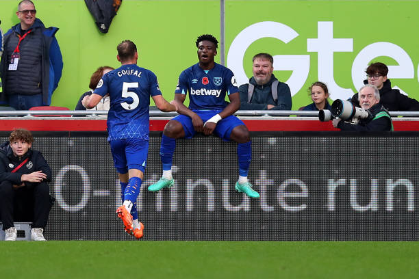 超越时代的射手：历史进球数排行榜上的巨星