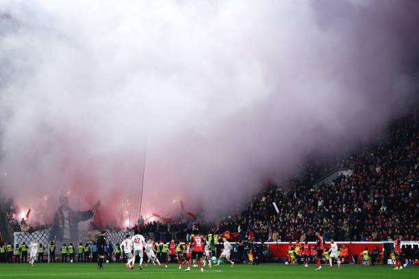 关键对决：莱万面对旧主，能否成为比赛胜负关键？