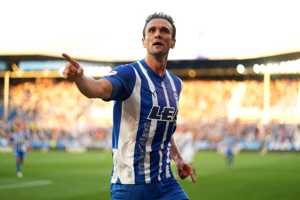 德甲VAR争议不断：几场比赛裁判判罚引热议