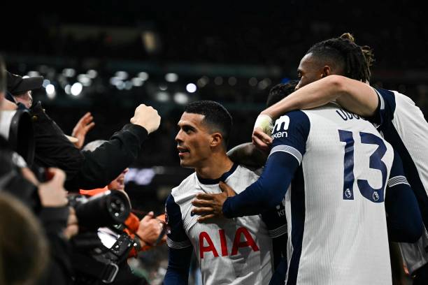 绝平点球+红牌！申花客场戏剧性抢回1分